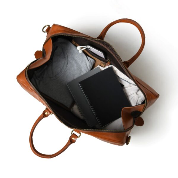Premium Genuine Leather Duffel Bag for Men & Women – Spacious Travel Bag with Adjustable Shoulder Strap & Zipper Pocket - Image 5